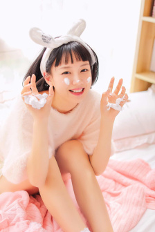 年轻的女教师2在线